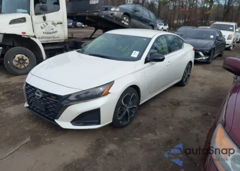 2024 Nissan Altima Sr Fwd z USA, uszkodzony, nr VIN 1N4BL4CV2RN387607